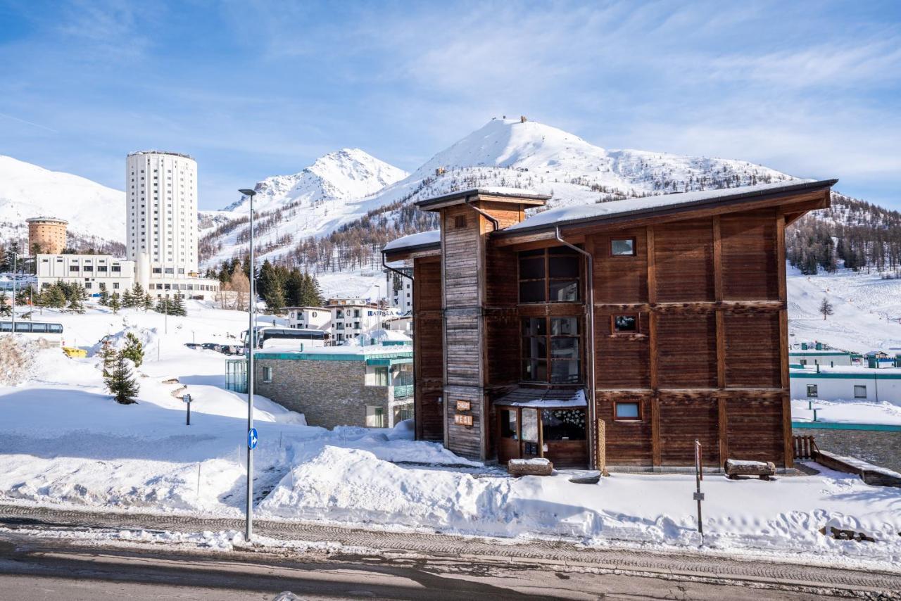 Chalet Weal Aparthotel Sestriere Exterior photo